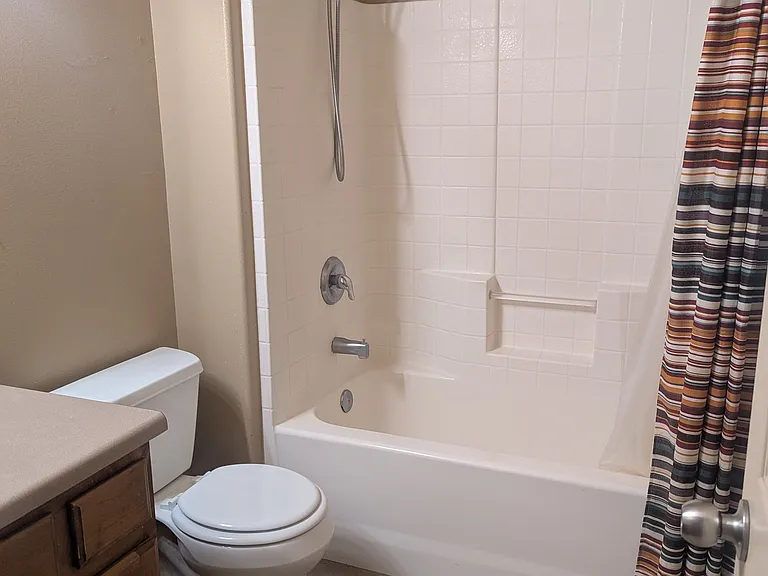 372 Megan Cir — Photo 24
