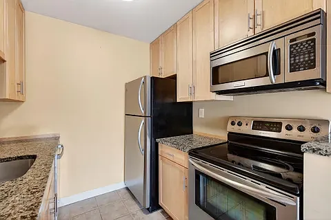 148 Breakwater Dr #201 — Photo 6
