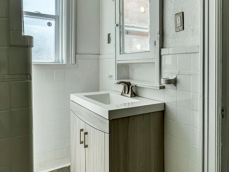 7024 Forsyth Blvd #2E — Photo 22