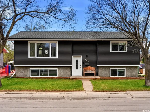862 Worobetz CRESCENT N, Regina, SK S4X 2C3
