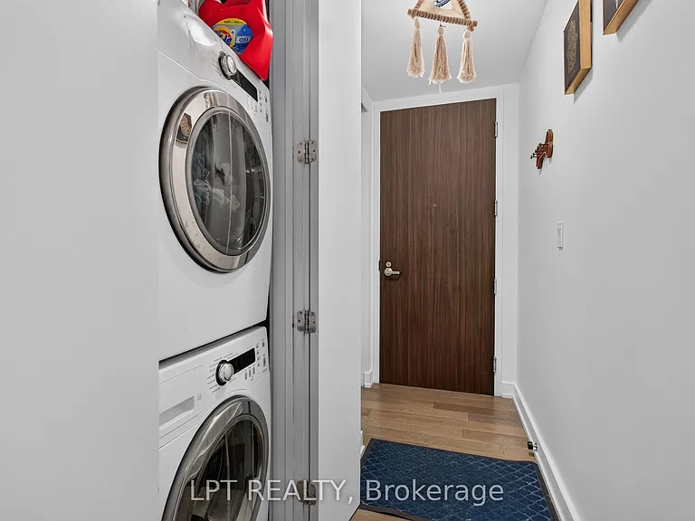 111 Champagne Ave S #307 — Photo 19