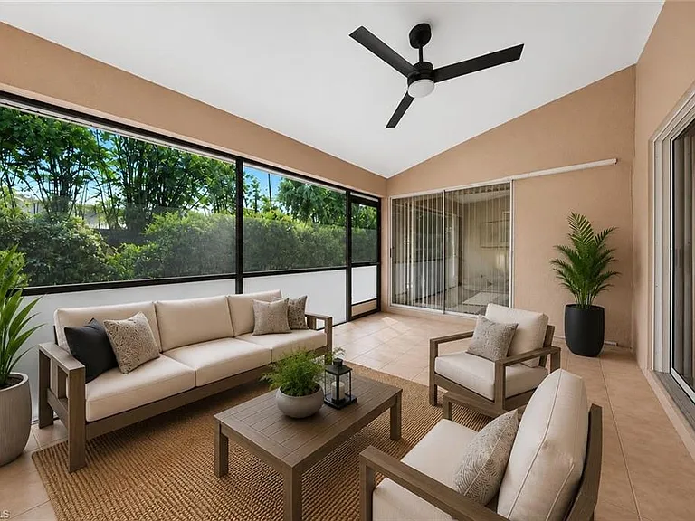 430 Saint Andrews Blvd #6 — Photo 3