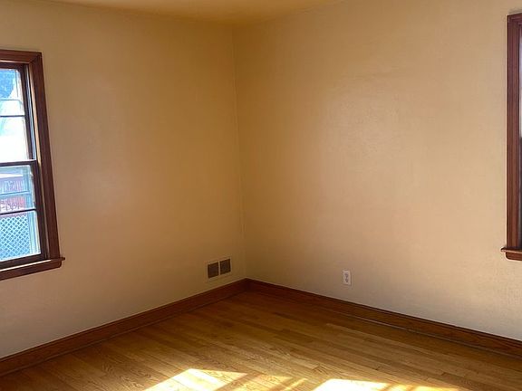 5th image of 3713 Colonial Ave