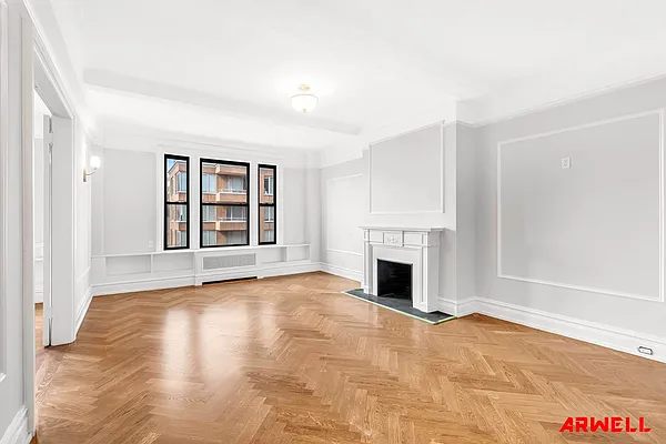 Rented by Arwell Realty | media 18