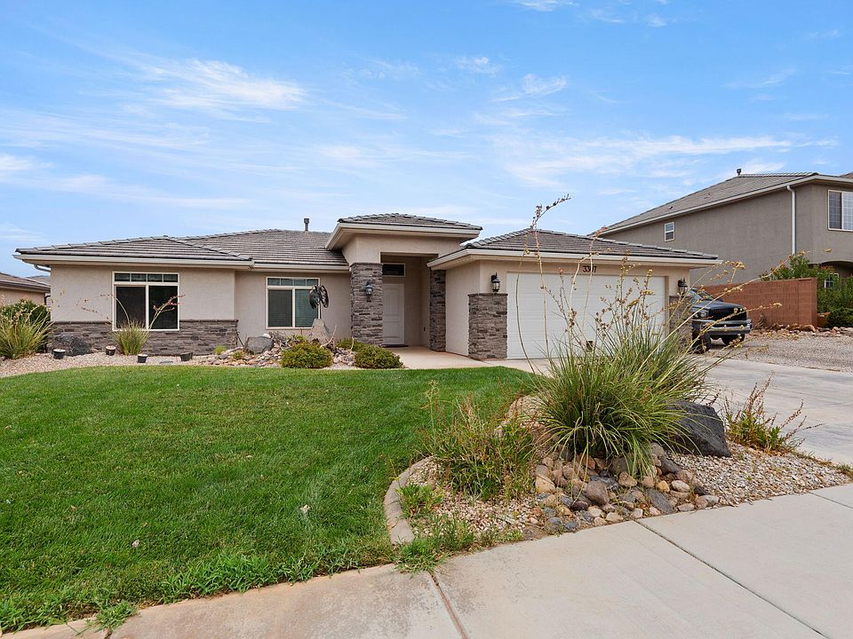 1st image of 3307 E Holly Dr