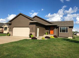 400 Adrianna Ave, Harrisburg, SD 57032