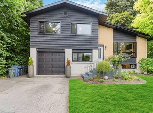 65 Cedar St, Guelph, ON N1G1C4