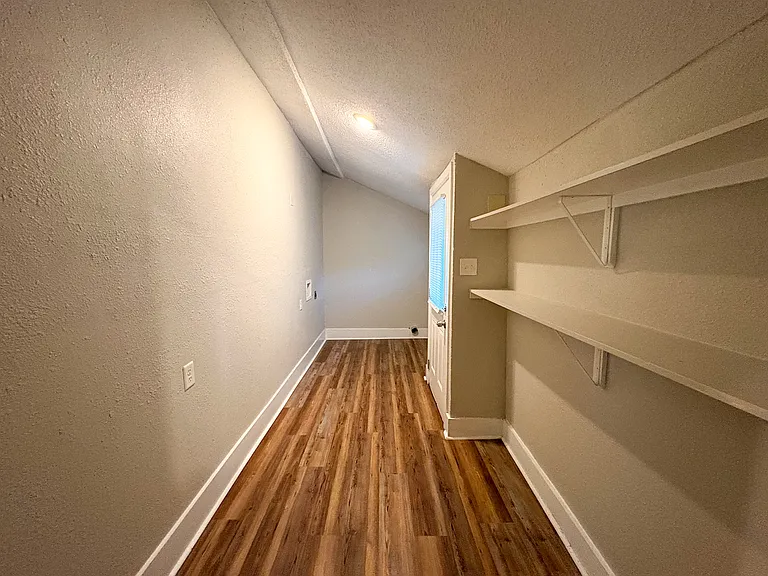 3488 Powell Ave — Photo 14