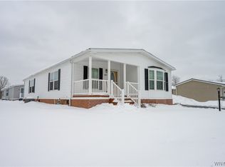 4597 Leytonstone Ave, Clarence, NY 14031