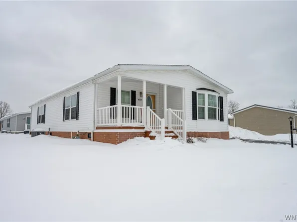 4597 Leytonstone Ave, Clarence, NY 14031