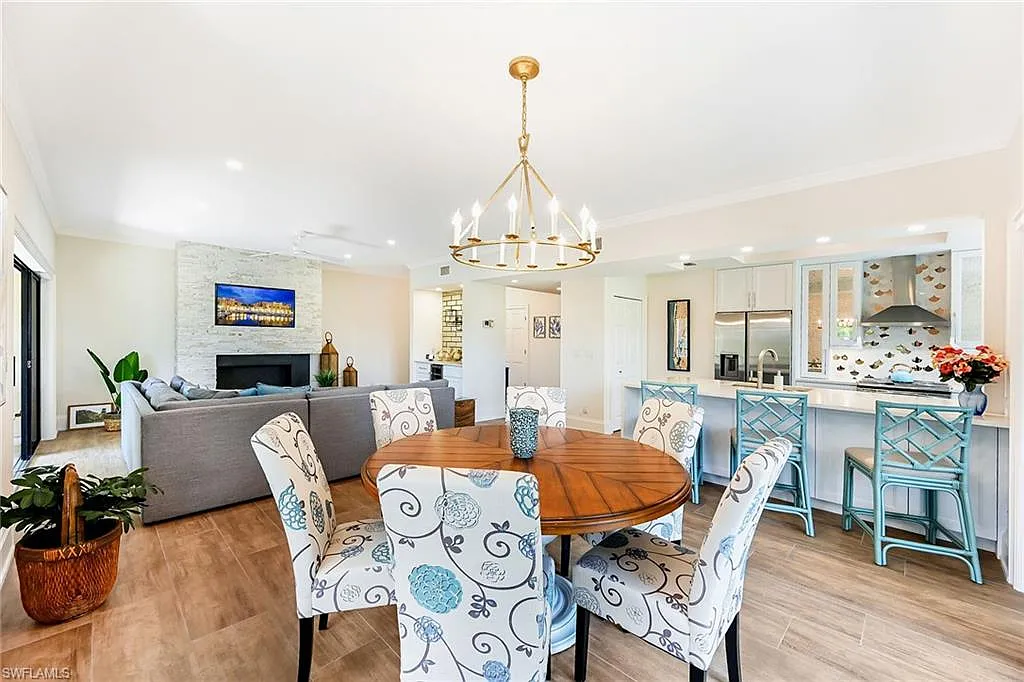 Building Photo - 6770 Pelican Bay Blvd E #242