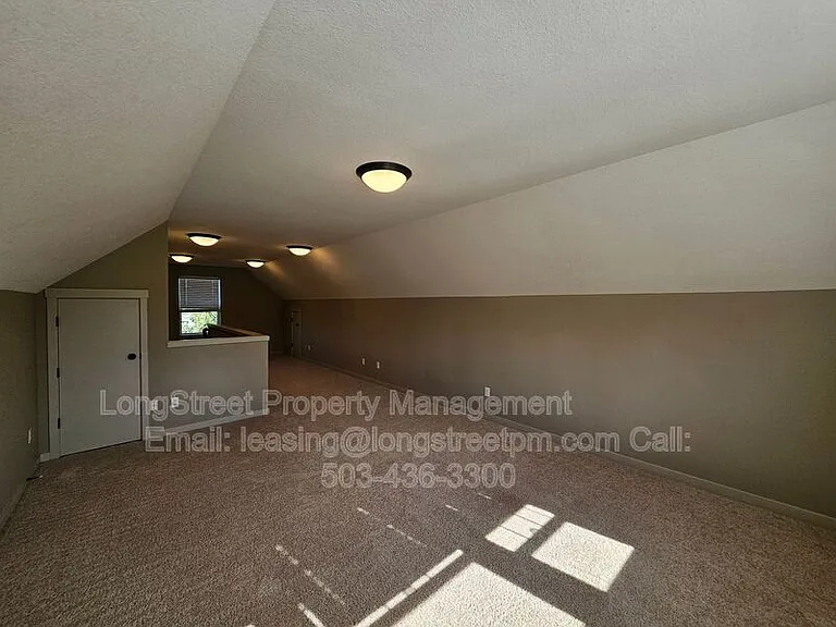 6458 NE 8th Ave — Photo 26