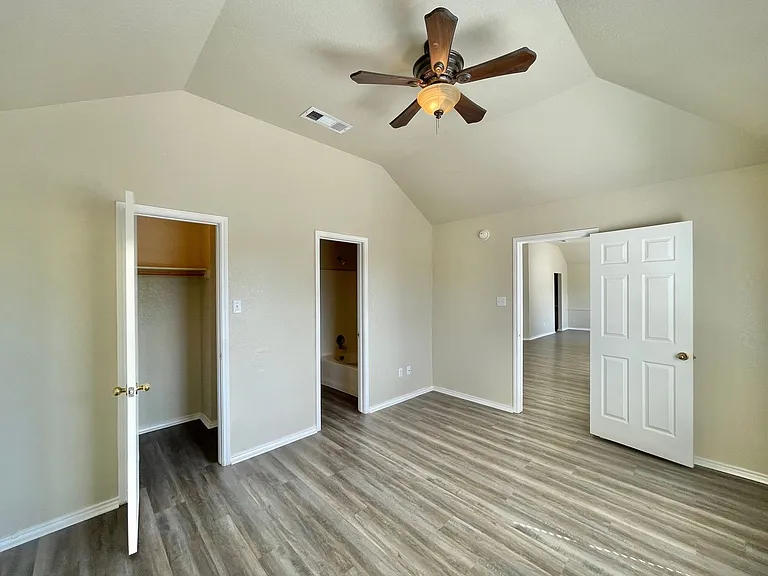 3402 Caprock Cir — Photo 11