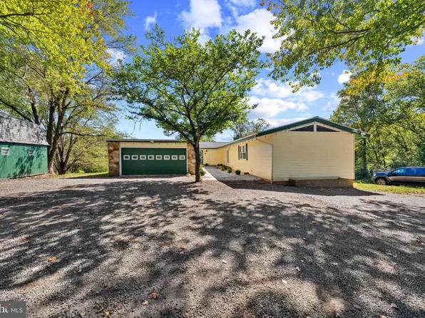 21806 Watson Rd, Leesburg, VA 20175