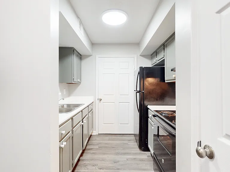 Brandy View Apartments — Photo 4