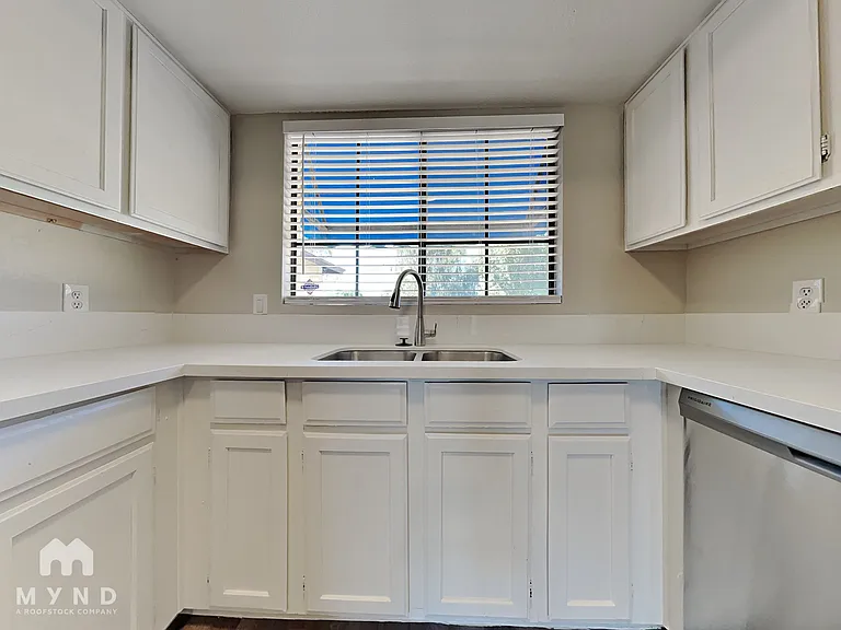 4816 W Sierra Vista Dr — Photo 9