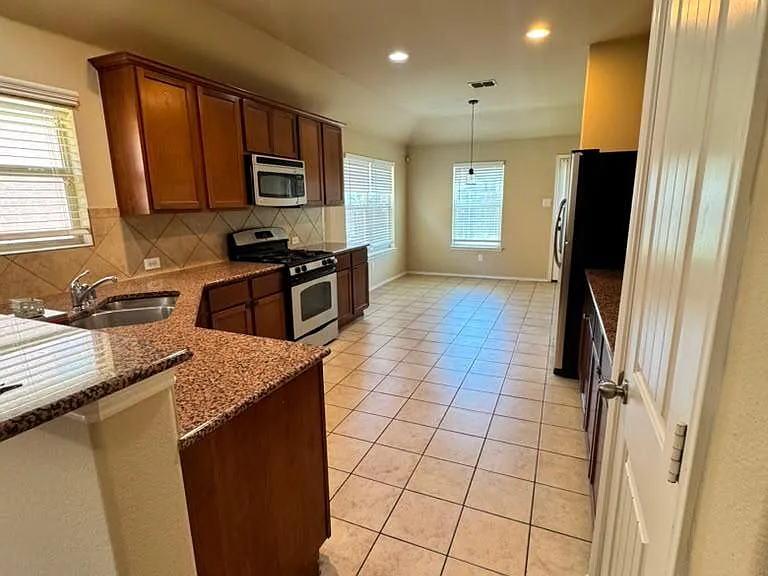 2808 Houston Wood Dr — Photo 8
