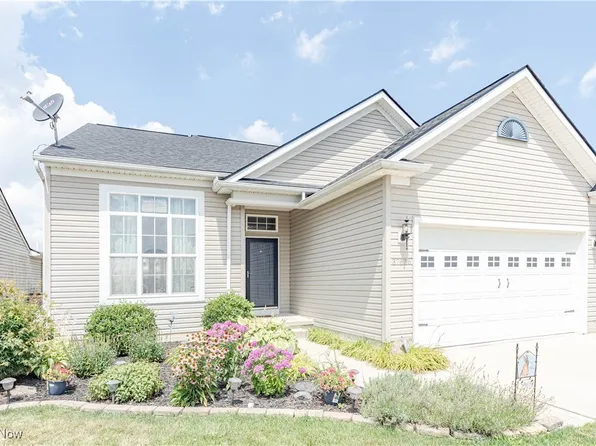 37626 Hunter Lake Dr, North Ridgeville, OH 44039