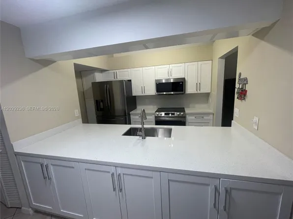 12351 NW 11th Ct, Pembroke Pines, FL 33026