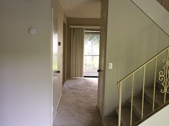 3rd image of 5934 Village Cir #5934