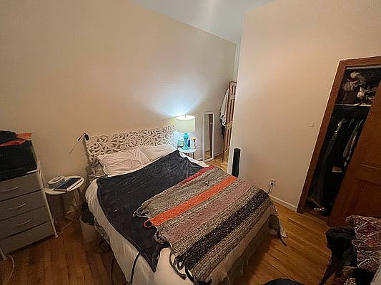 3rd image of 118 W 83rd St APT 1C