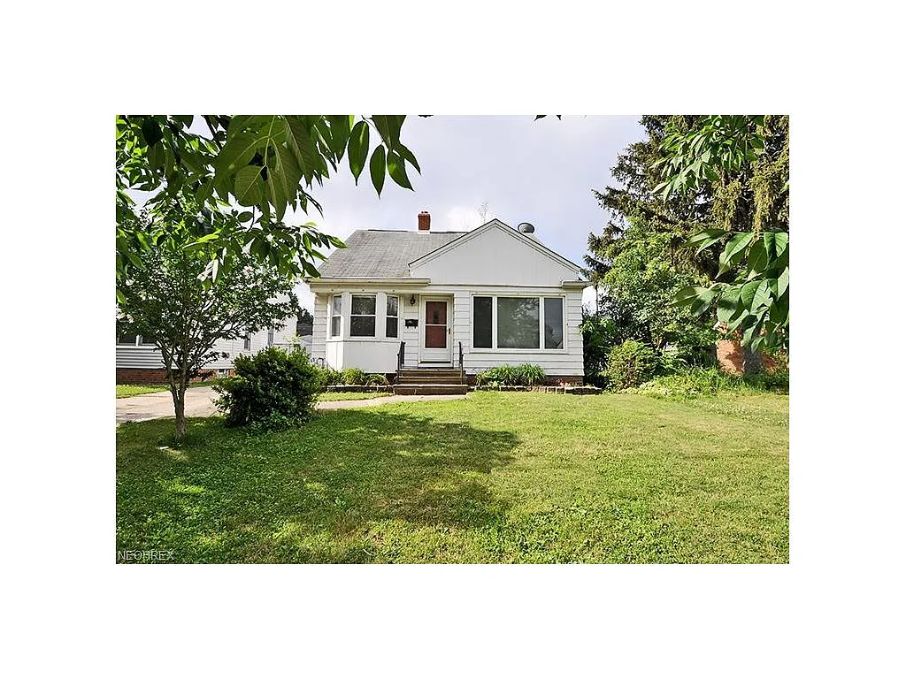 7715 Wainstead Dr photo 1