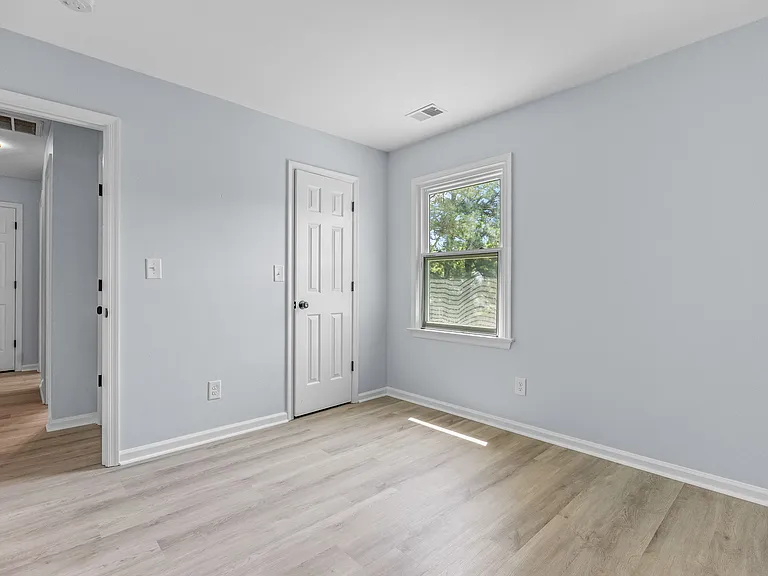 2417 Bernadotte Ct — Photo 23
