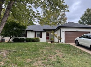 3339 E Lark St, Springfield, MO 65804