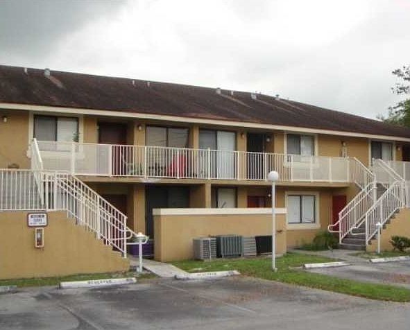 1st image of 500 NW 214th St APT 102
