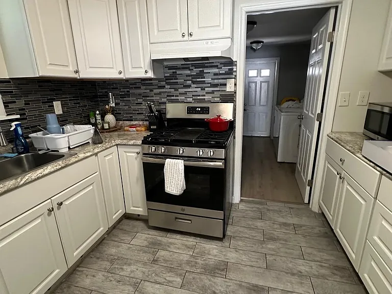 202 N Sacramento Ave #A — Photo 45