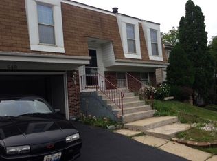 648 Oswego Dr, Carol Stream, IL 60188