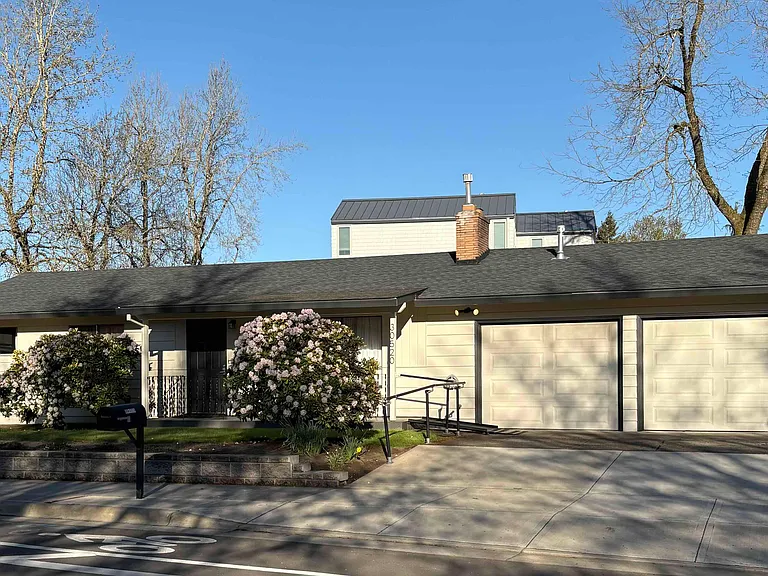 30520 SW Boones Ferry Rd — Photo 1