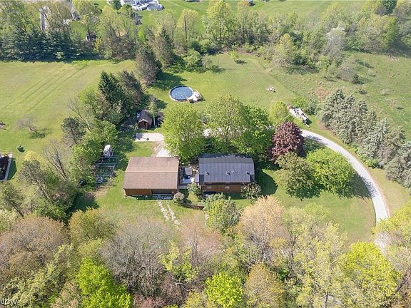 4th image of 4897 Chestnut Dr