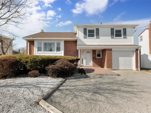 2599 Phyllis Drive, North Bellmore, NY 11710
