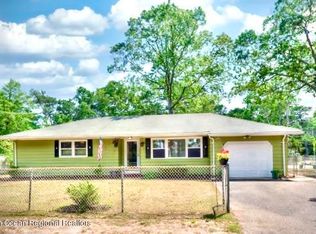 365 Shawnee Dr, Brick, NJ 08724