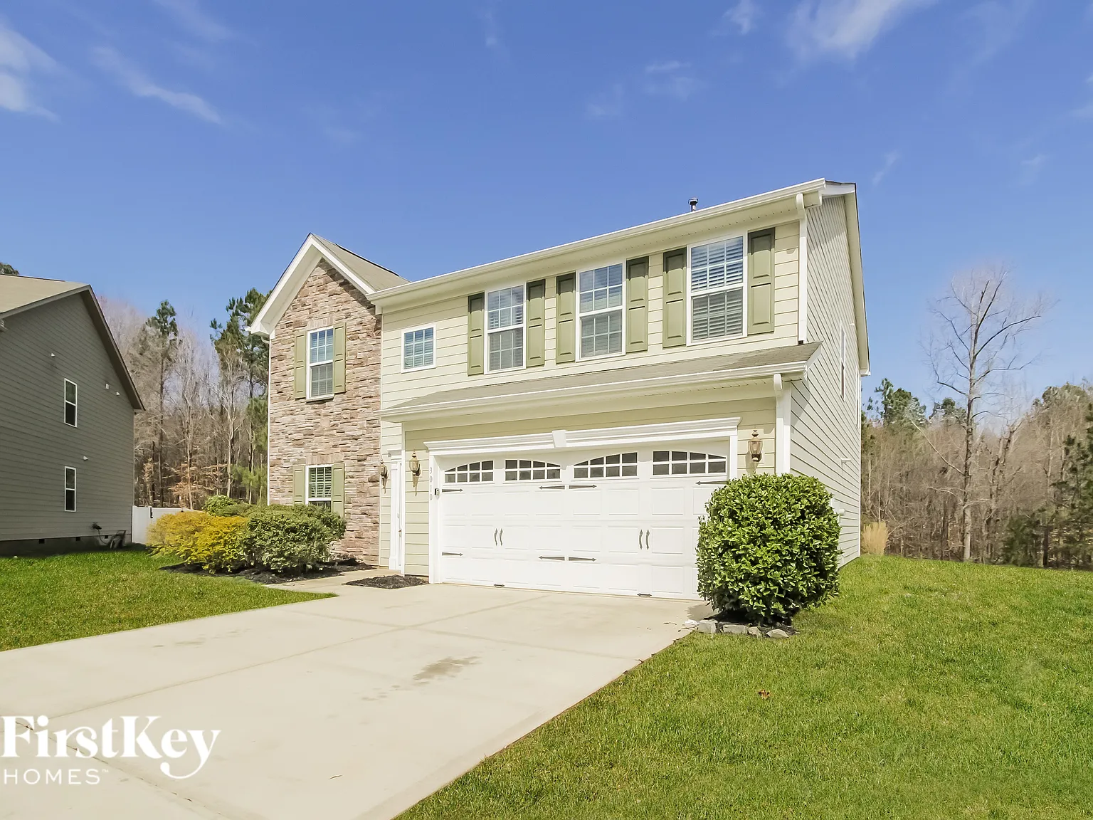 4 bed, 2.5 bath, 2413 sqft, $2,645 — Photo 3