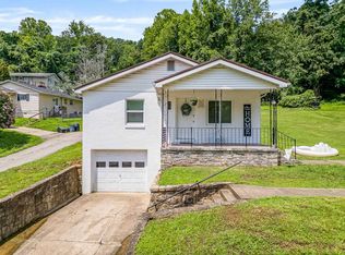 2202 Johnstown Rd, Huntington, WV 25701