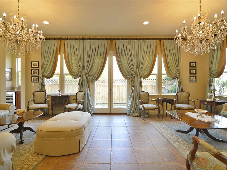 1st image of 600 Colmar Ct