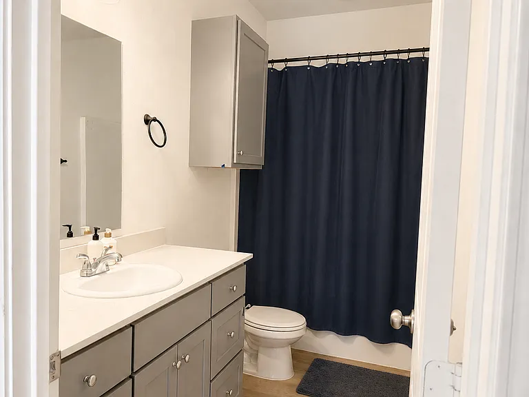 5532 Itasca St #B — Photo 3