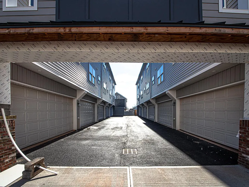 74-76 Essex St #2
