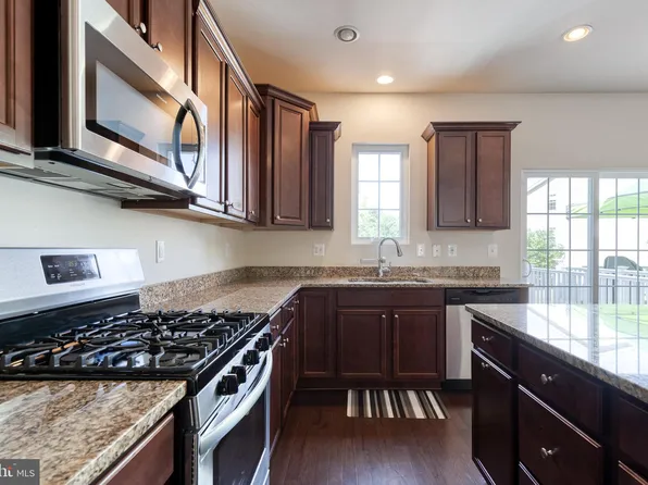 532 Kinglets Roost Ln, Glen Burnie, MD 21060