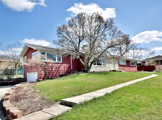 9115 S 87th Ct, Hickory Hills, IL