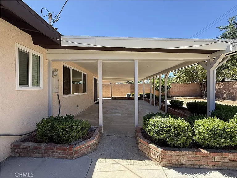 45303 Lorimer Ave — Photo 11