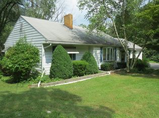 1014 Renovo Rd, Mill Hall, PA 17751