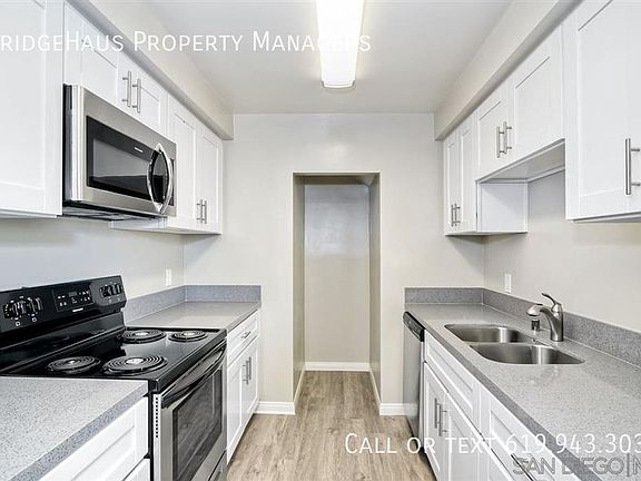 3rd image of 376 Moss St #6
