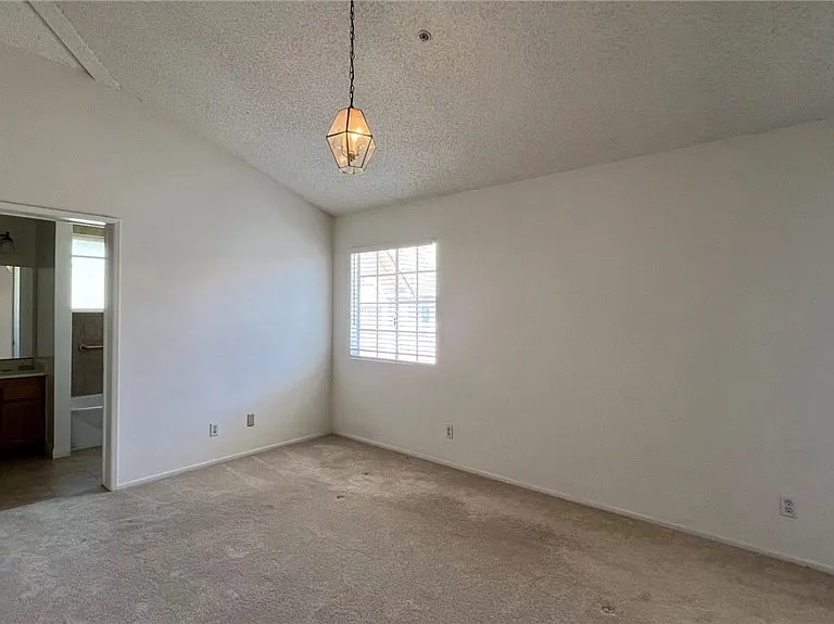1037 Sunset Blvd #C — Photo 8