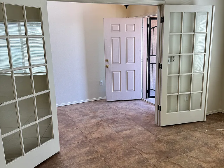 5152 Comanche Trl — Photo 18