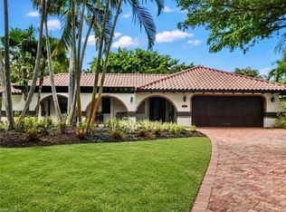 2429 Kings Lake Blvd, Naples, FL 34112