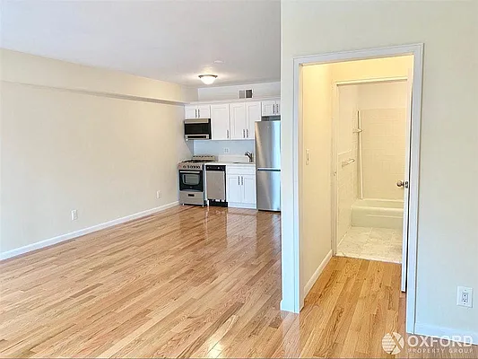 Rented by Oxford Property Group | media 5