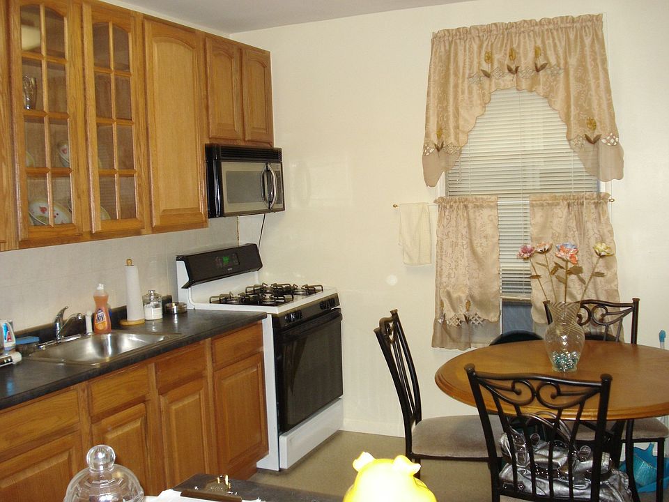2nd image of 341 58th St
